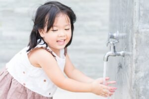 Menjaga Kebersihan dan Sanitasi Anak Untuk Kesehatan Optimal